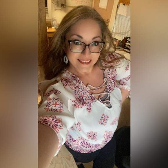 WELCOME TO MY CLOSET 💜🛍📦📫 - Picture 3 of 16